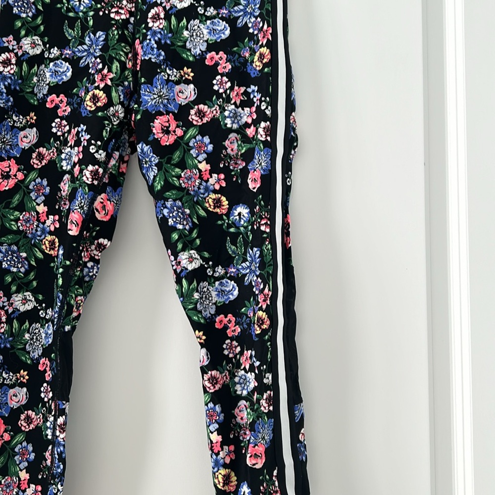 Calvin Klein Performance Floral Leggings - Black, Blue, Pink - Picture 2 of 6